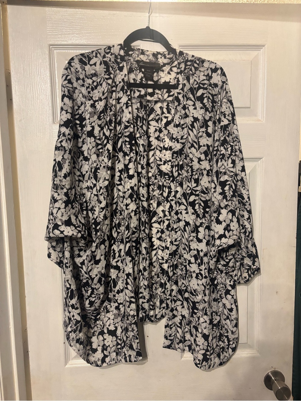 Lane Bryant Black and White Floral Open-Front Kimono